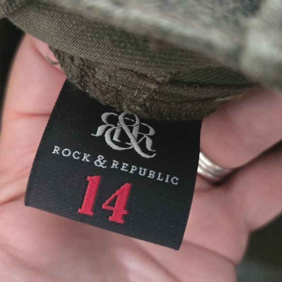 Rock & Republic | Kashmiere Crop Olive Green Jeans Size 14 - Picture 7 of 8